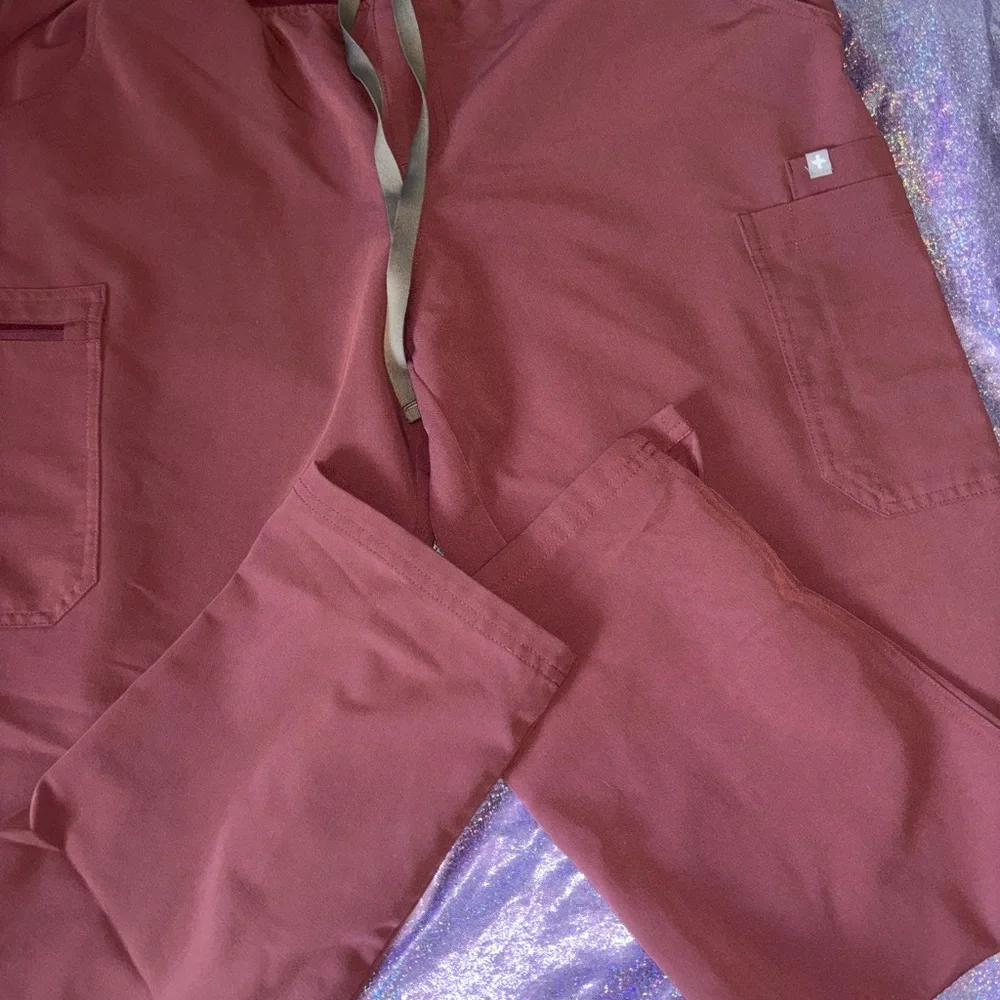 Figs Scrub Pants - Picture 6 of 9